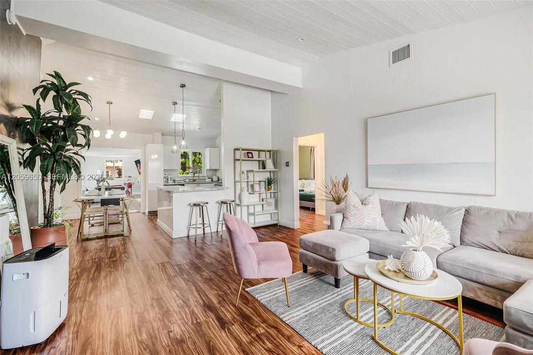For Sale: $860,000 (4 beds, 2 baths, 1320 Square Feet)