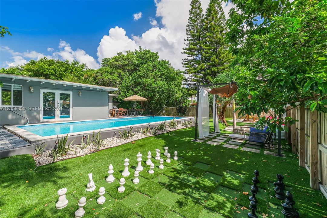 For Sale: $860,000 (4 beds, 2 baths, 1320 Square Feet)