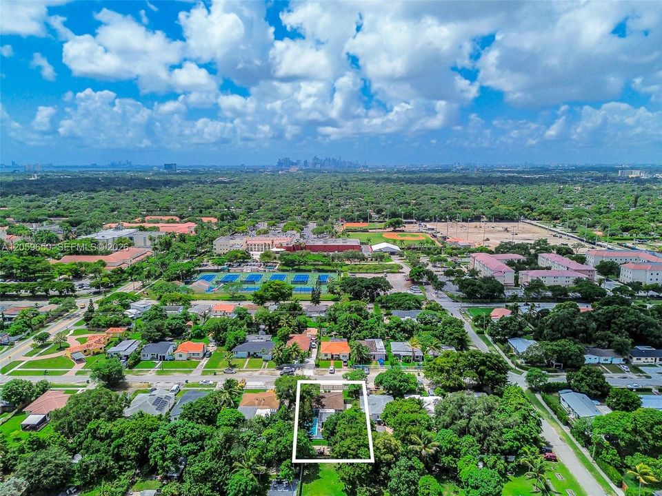 For Sale: $860,000 (4 beds, 2 baths, 1320 Square Feet)