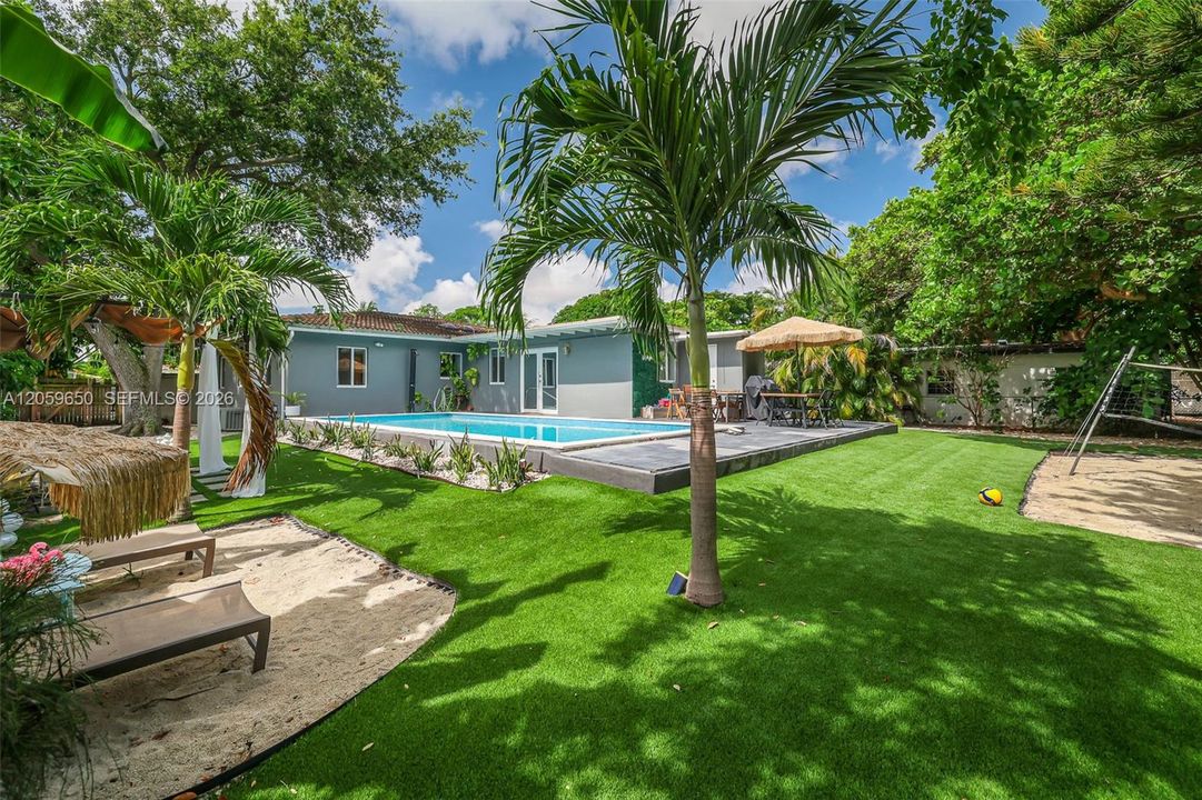 For Sale: $860,000 (4 beds, 2 baths, 1320 Square Feet)