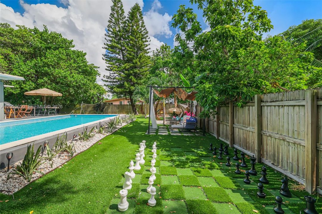 For Sale: $860,000 (4 beds, 2 baths, 1320 Square Feet)