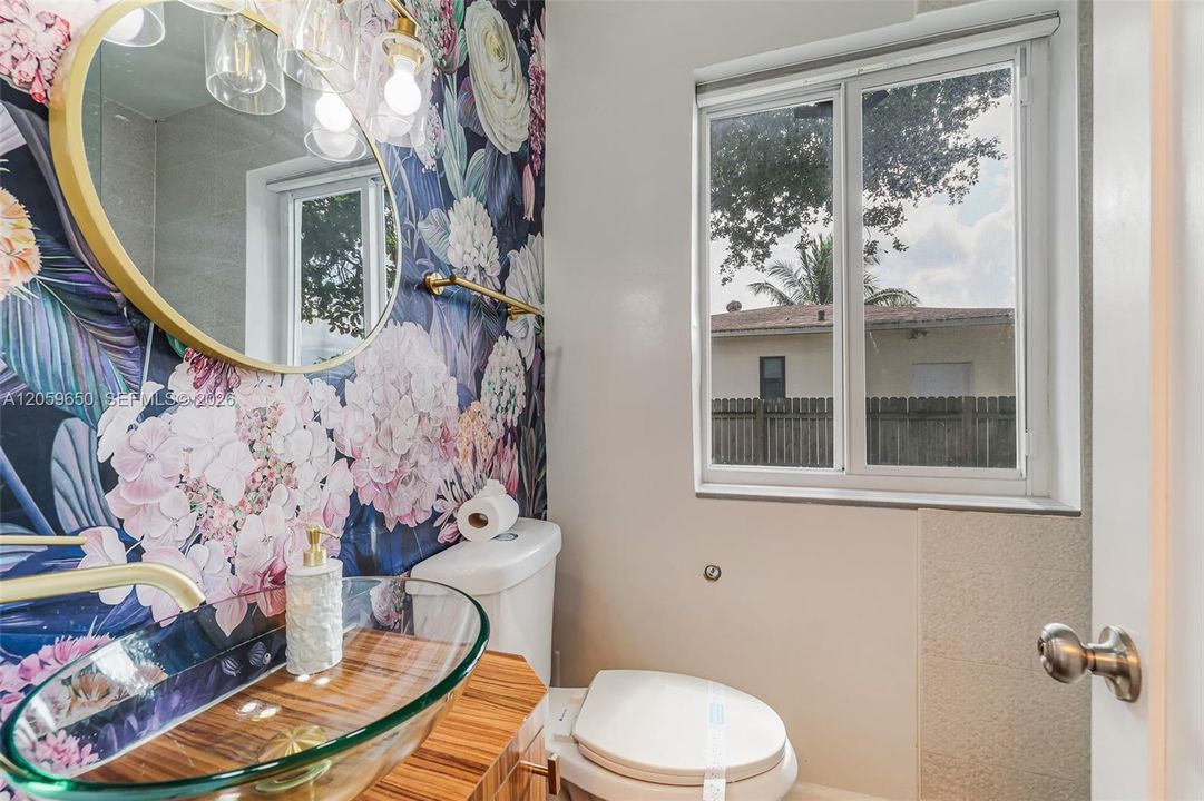 For Sale: $860,000 (4 beds, 2 baths, 1320 Square Feet)