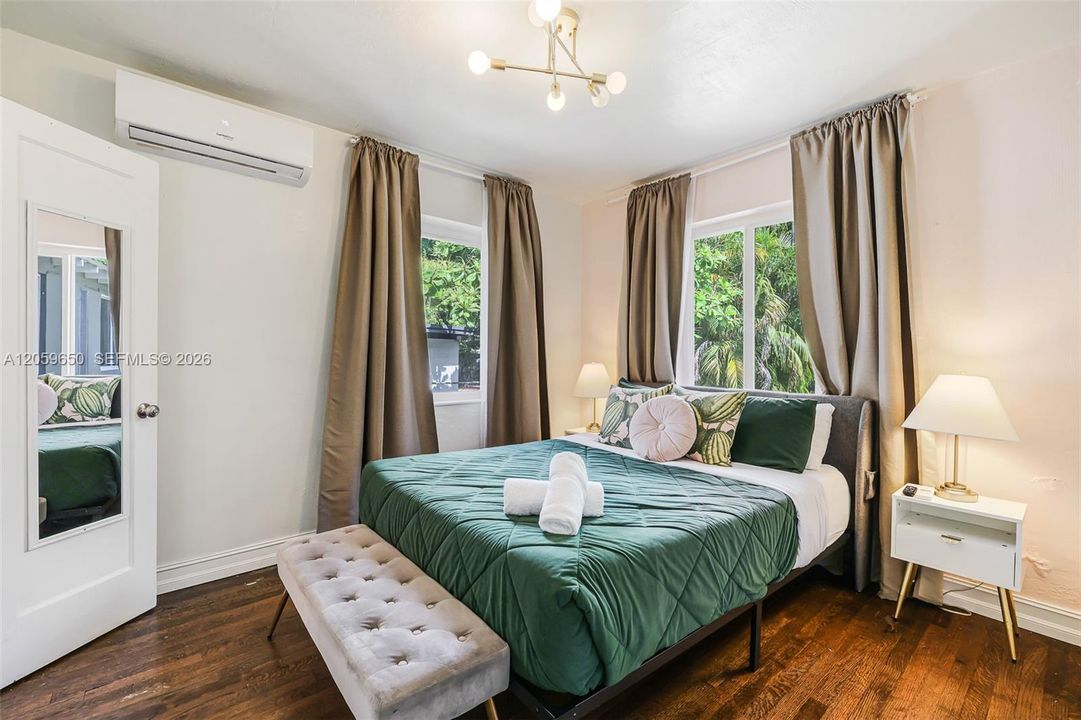 For Sale: $860,000 (4 beds, 2 baths, 1320 Square Feet)