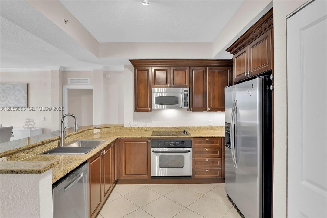 En Venta: $360,000 (3 camas, 2 baños, 1367 Pies cuadrados)