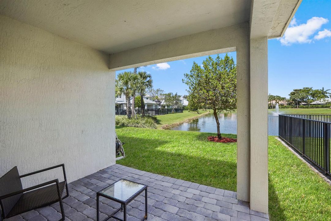 37 patio 02-grass