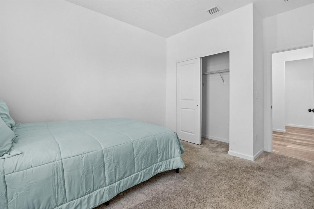 27 Bedroom 02