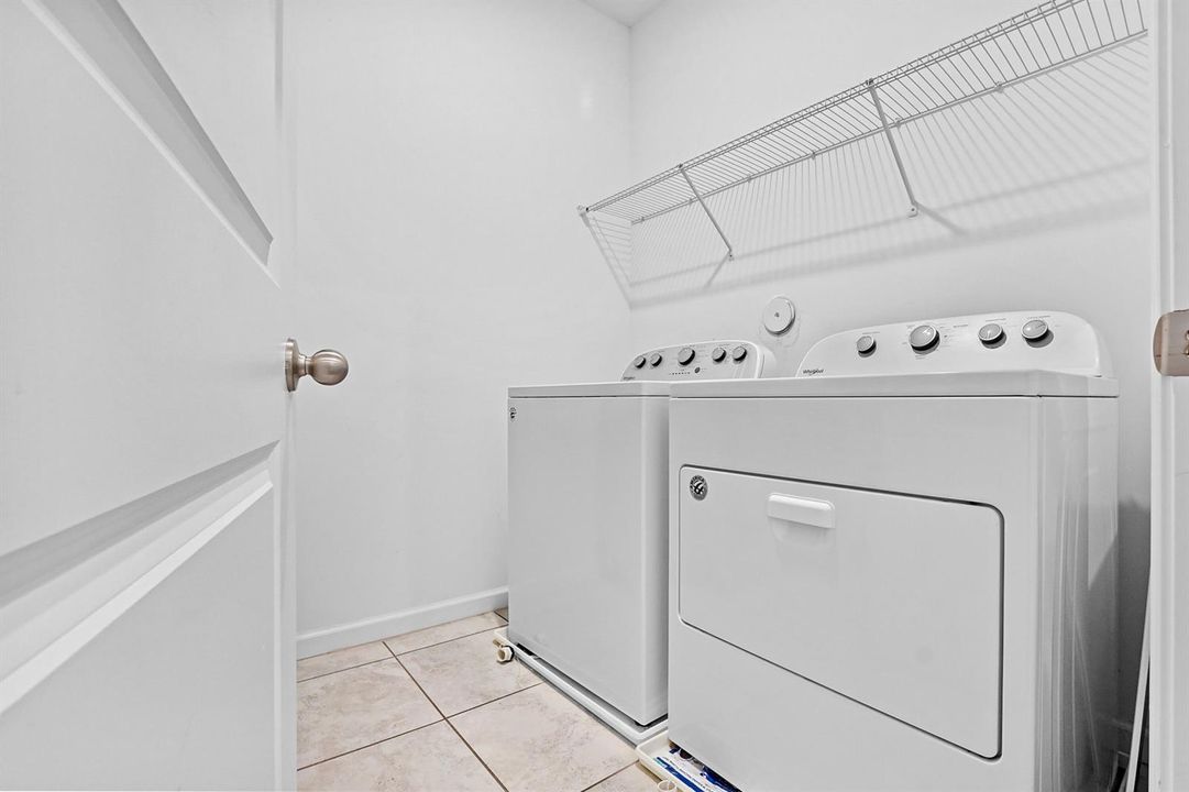 17 Laundry room 01