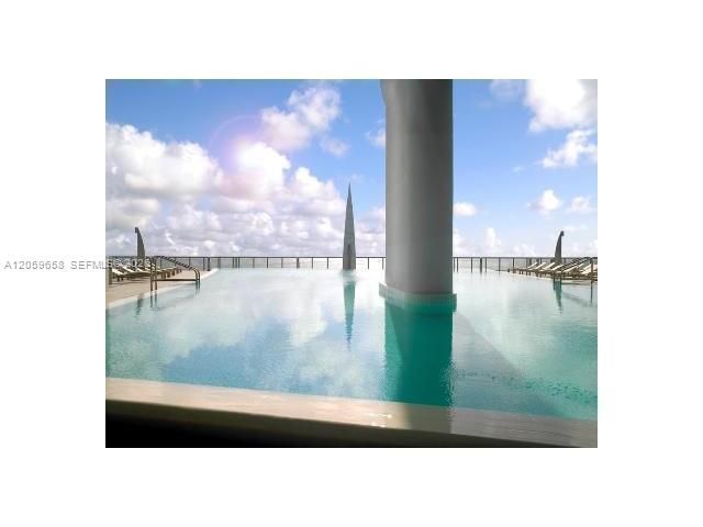 Swimming Pool/Hot Tub/Sauna