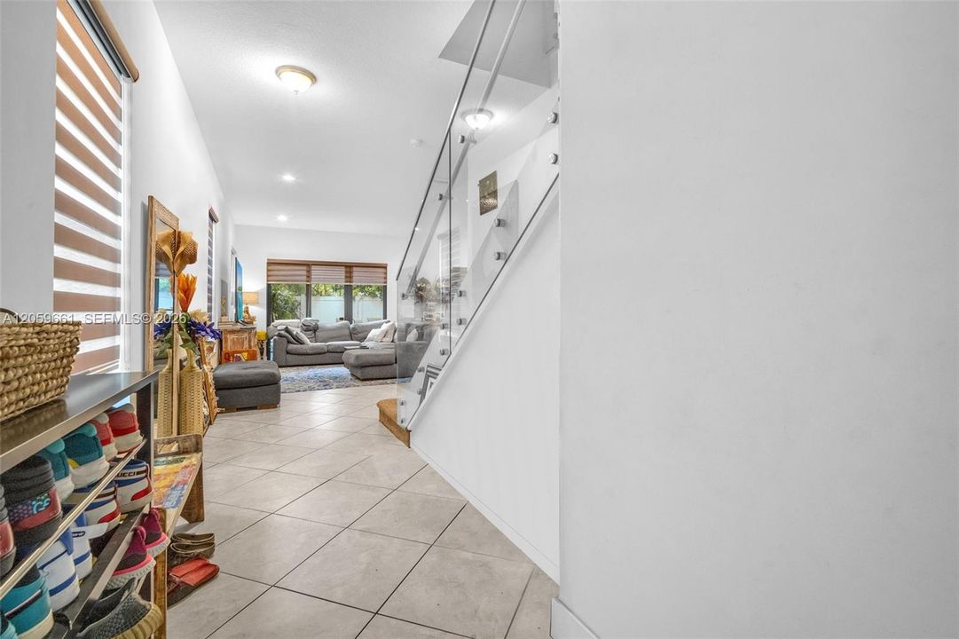 На продажу: $749,900 (5 спален, 3 ванн, 2436 Квадратных фут)