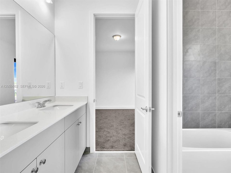 На продажу: $749,900 (5 спален, 4 ванн, 0 Квадратных фут)