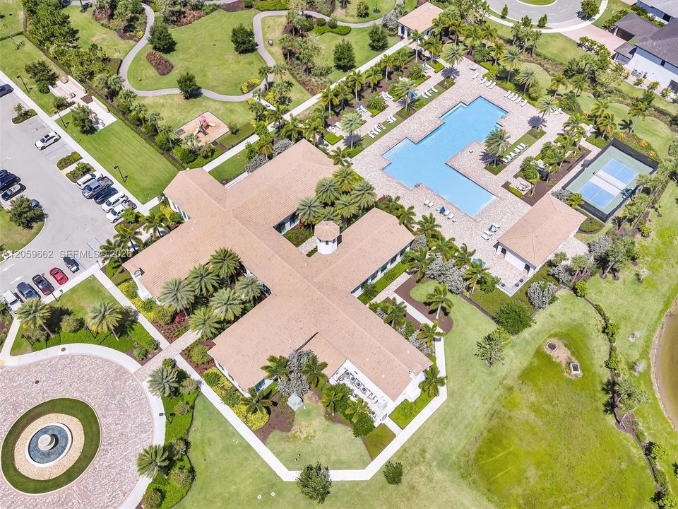 На продажу: $749,900 (5 спален, 4 ванн, 0 Квадратных фут)