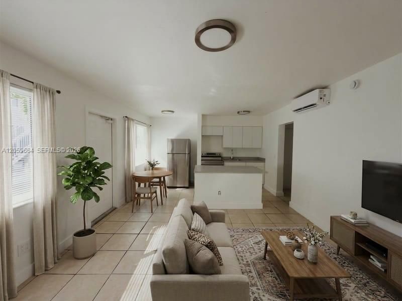 В аренду: $1,700 (1 спален, 1 ванн, 800 Квадратных фут)