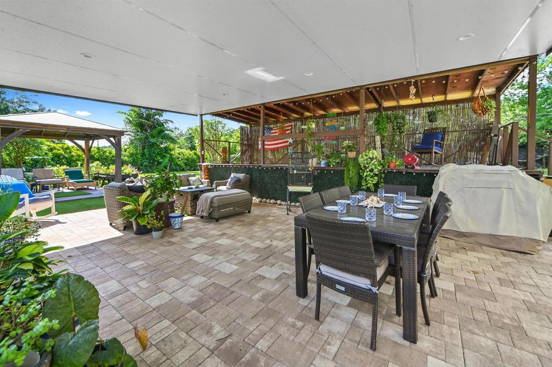 42 courtyard 02