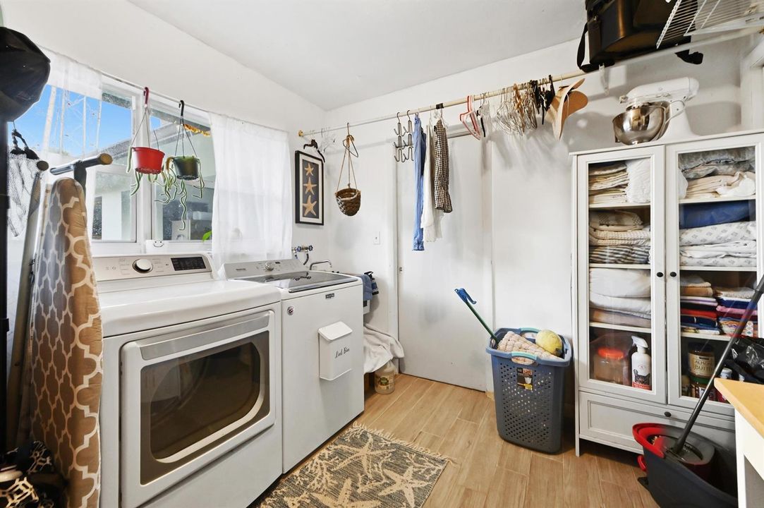 10 Laundry room 01