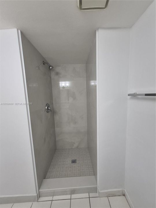В аренду: $2,450 (2 спален, 2 ванн, 1000 Квадратных фут)