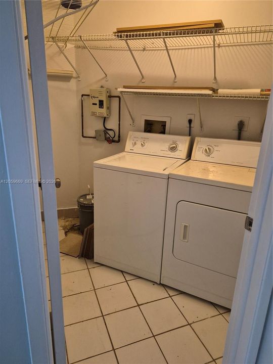 В аренду: $2,450 (2 спален, 2 ванн, 1000 Квадратных фут)