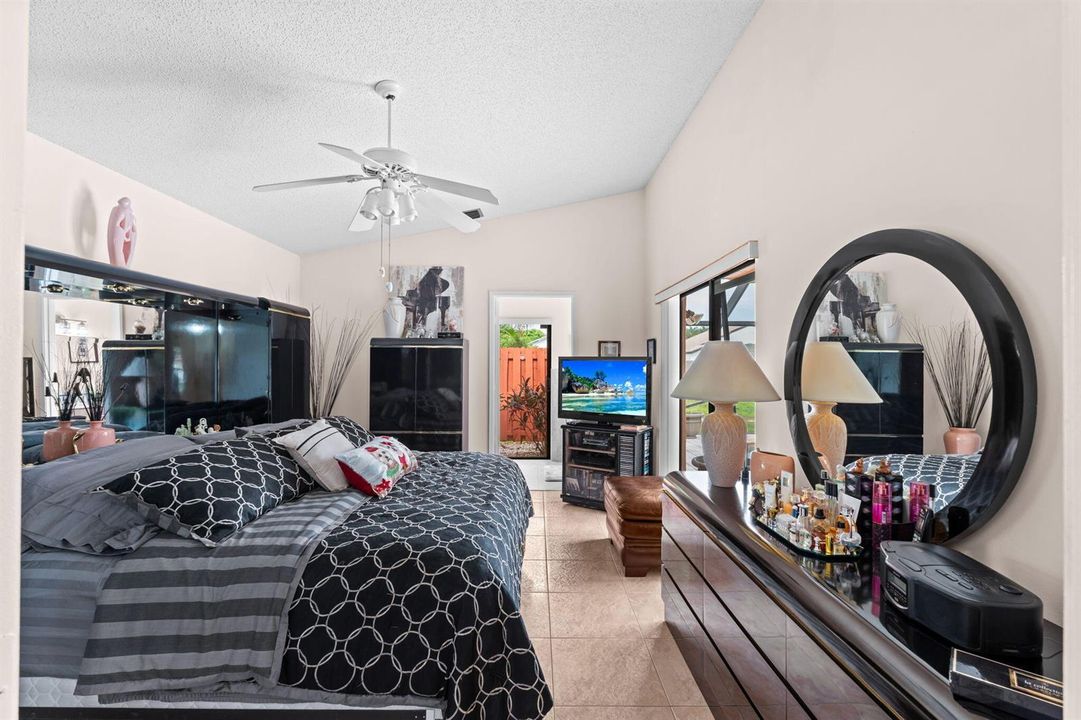 28-web-or-mls-A7404569