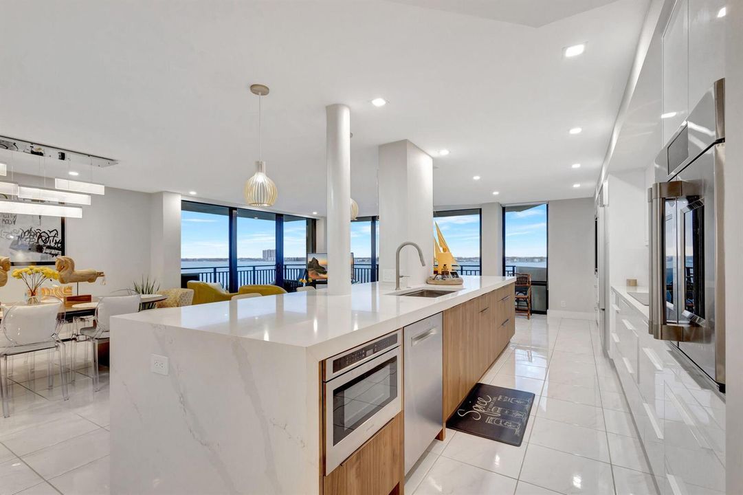 5460 N Ocean Drive 7c