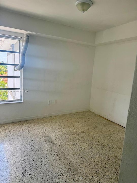 В аренду: $2,450 (2 спален, 1 ванн, 750 Квадратных фут)