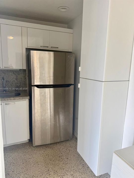 В аренду: $2,450 (2 спален, 1 ванн, 750 Квадратных фут)