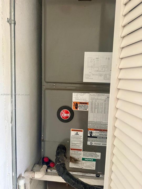 В аренду: $2,450 (2 спален, 1 ванн, 750 Квадратных фут)