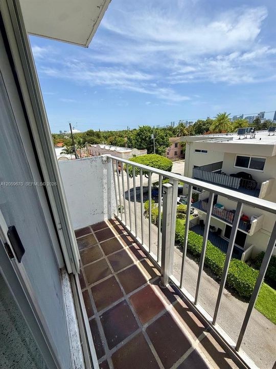 В аренду: $2,450 (2 спален, 1 ванн, 750 Квадратных фут)