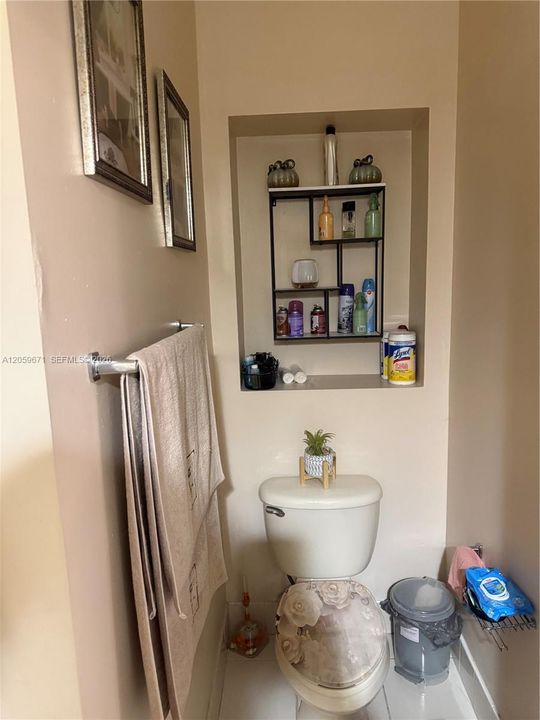 For Rent: $2,500 (3 beds, 2 baths, 1216 Square Feet)