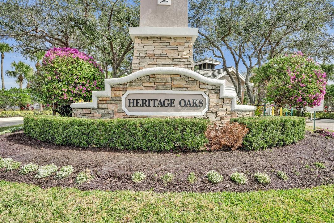 Heritage Oaks Entrance