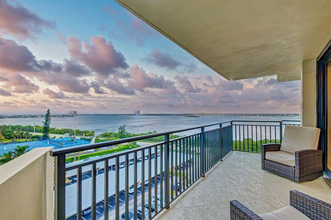5460 N Ocean Drive 7c