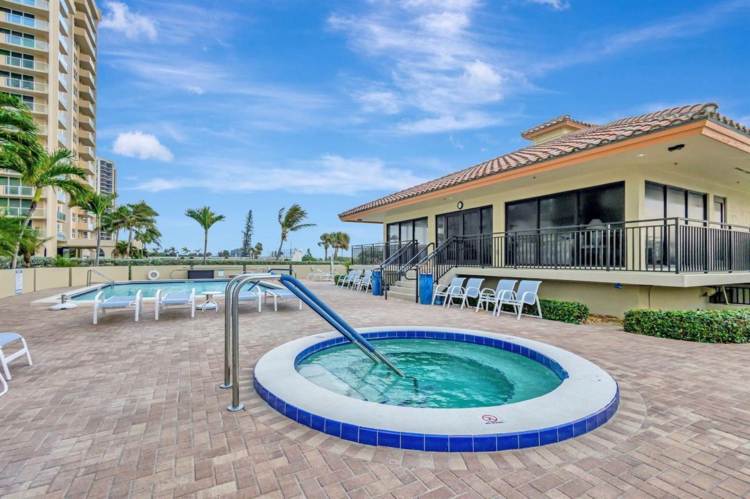 5460 N Ocean Drive 7c