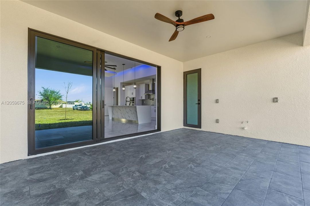 En Venta: $435,000 (3 camas, 3 baños, 0 Pies cuadrados)
