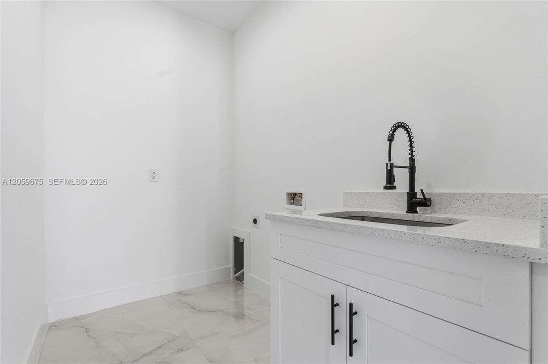 En Venta: $435,000 (3 camas, 3 baños, 0 Pies cuadrados)