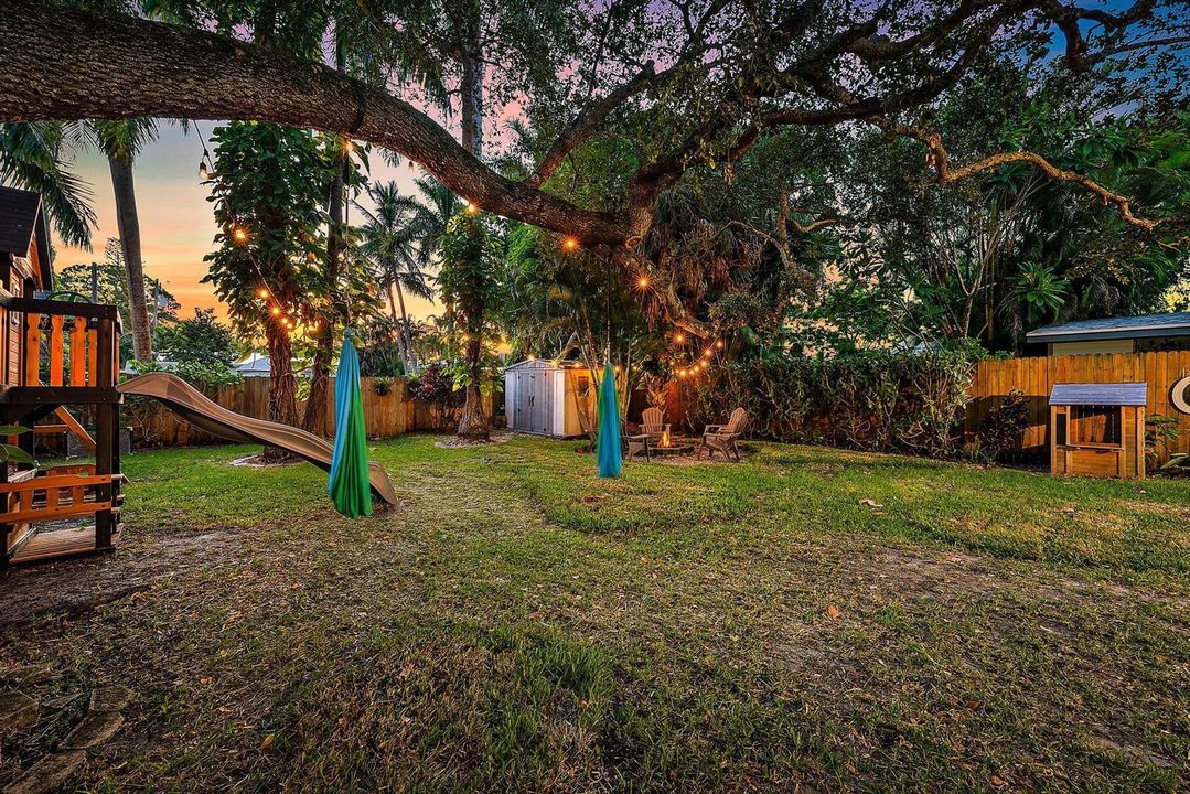 502 N Loxahatchee Dr-31