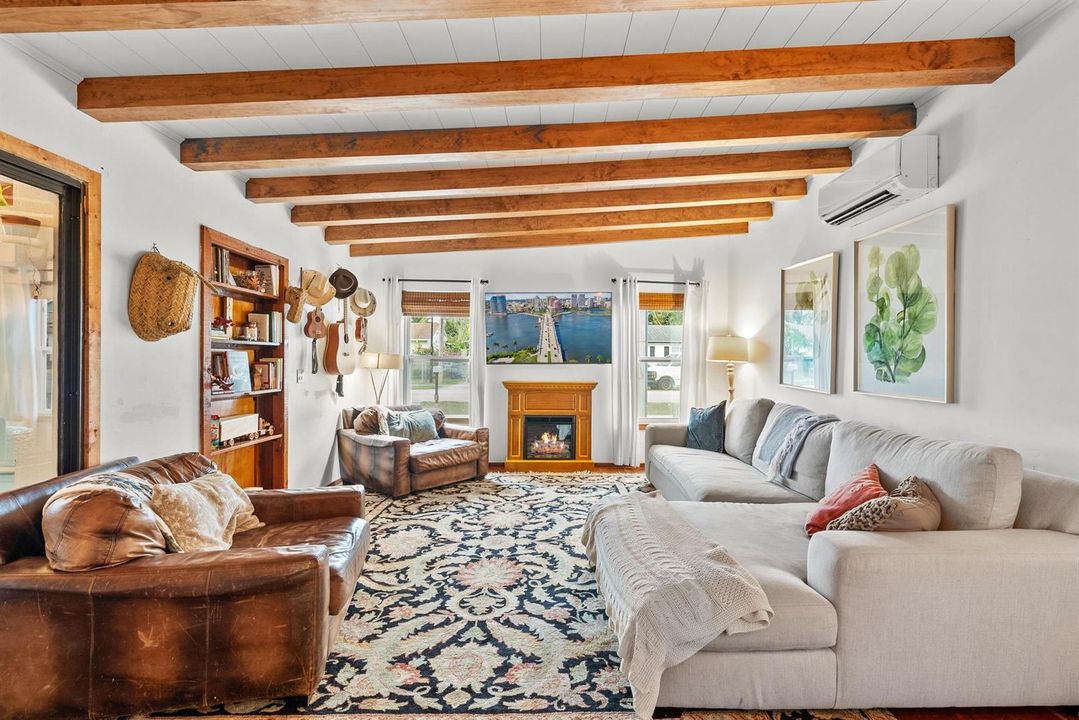 502 N Loxahatchee Dr-4