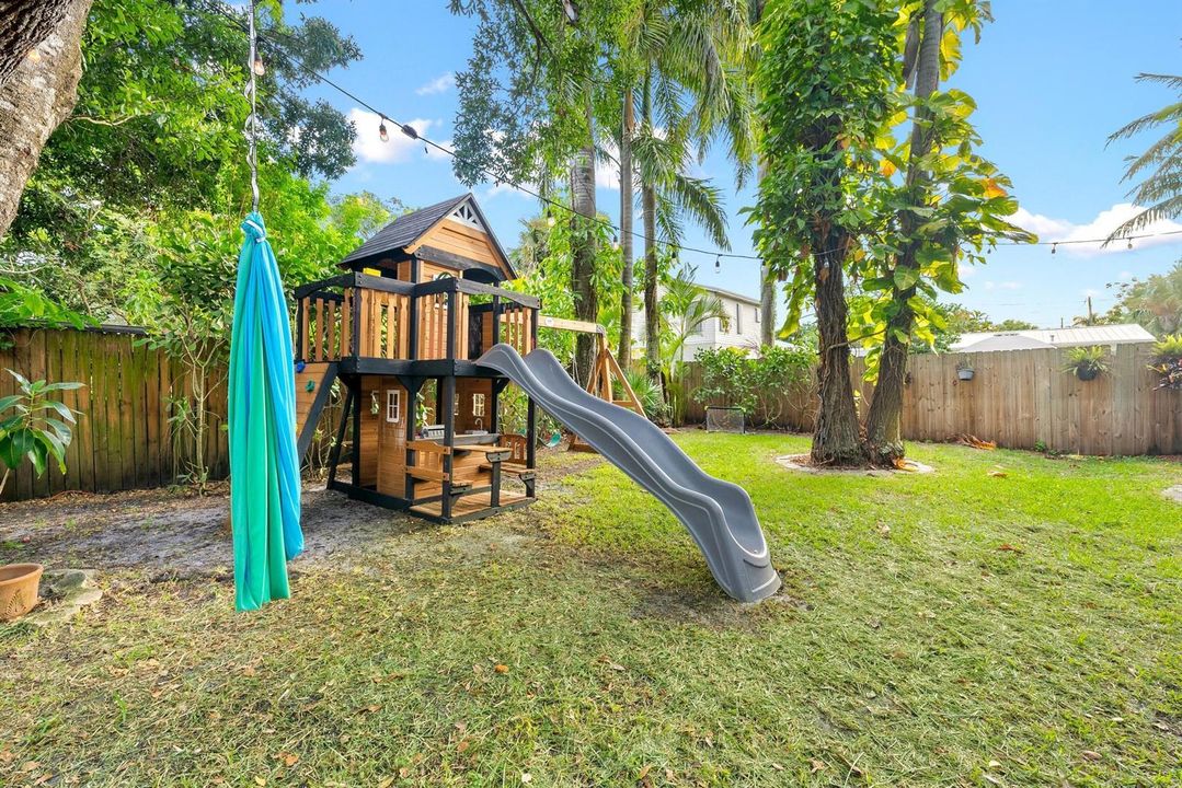 502 N Loxahatchee Dr-9