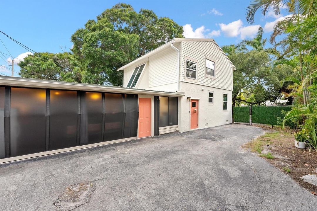 502 N Loxahatchee Dr-5
