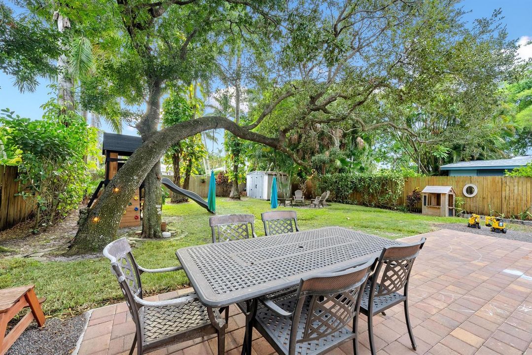 502 N Loxahatchee Dr-8