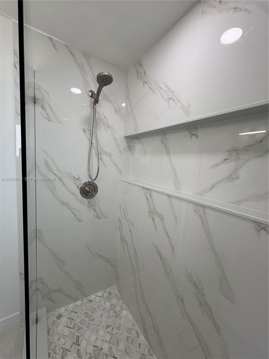 For Rent: $1,200 (0 beds, 1 baths, 350 Square Feet)