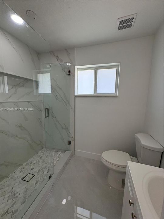 For Rent: $1,200 (0 beds, 1 baths, 350 Square Feet)