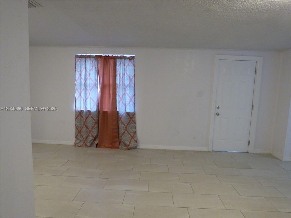 En Renta: $1,400 (2 camas, 1 baños, 0 Pies cuadrados)