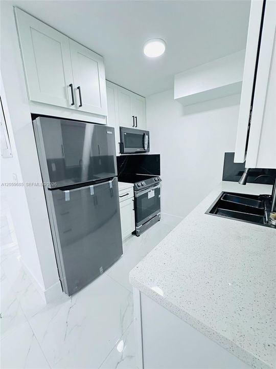 For Rent: $2,100 (2 beds, 1 baths, 6090 Square Feet)