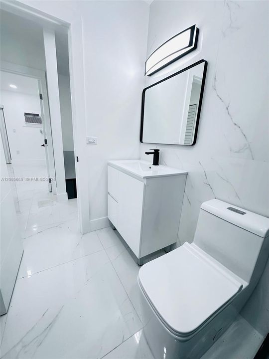 For Rent: $2,100 (2 beds, 1 baths, 6090 Square Feet)