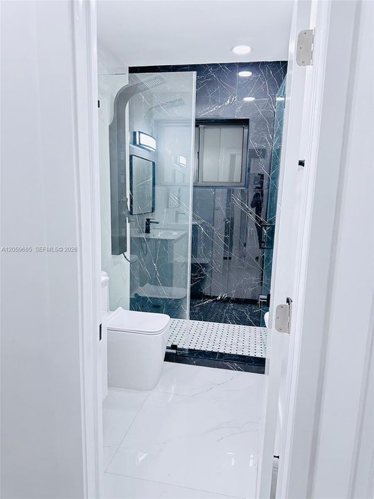 For Rent: $2,100 (2 beds, 1 baths, 6090 Square Feet)