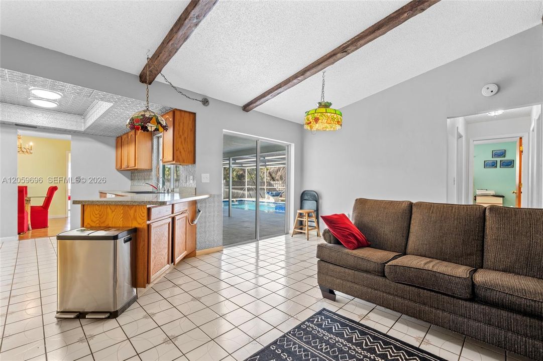 En Venta: $340,000 (3 camas, 2 baños, 0 Pies cuadrados)
