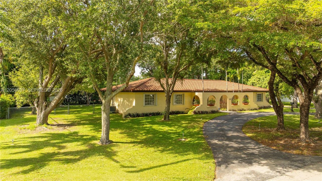На продажу: $1,455,000 (4 спален, 2 ванн, 0 Квадратных фут)