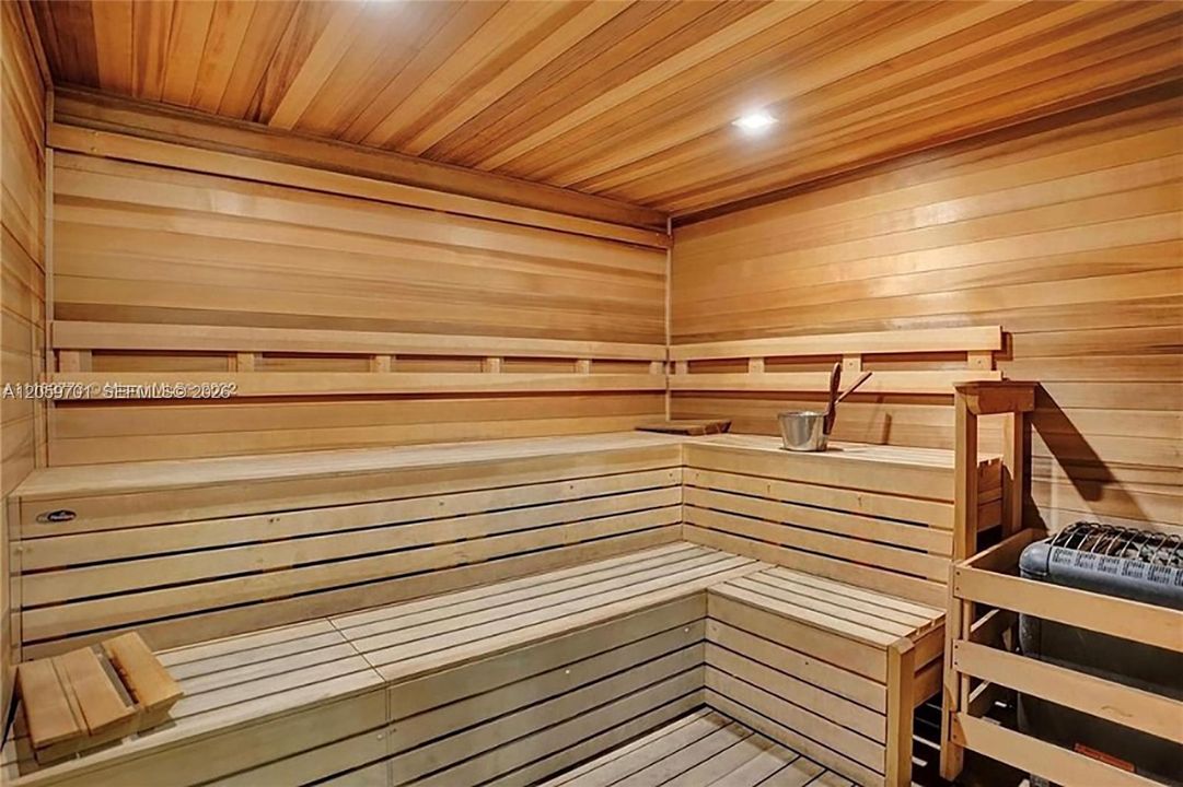 На продажу: $469,000 (2 спален, 2 ванн, 1050 Квадратных фут)