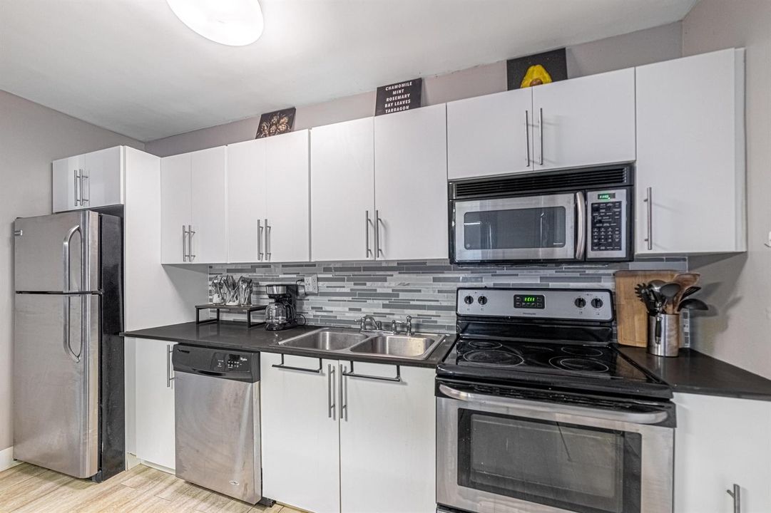 Kitchen-C (5)
