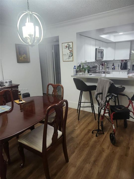 На продажу: $369,000 (2 спален, 2 ванн, 1340 Квадратных фут)
