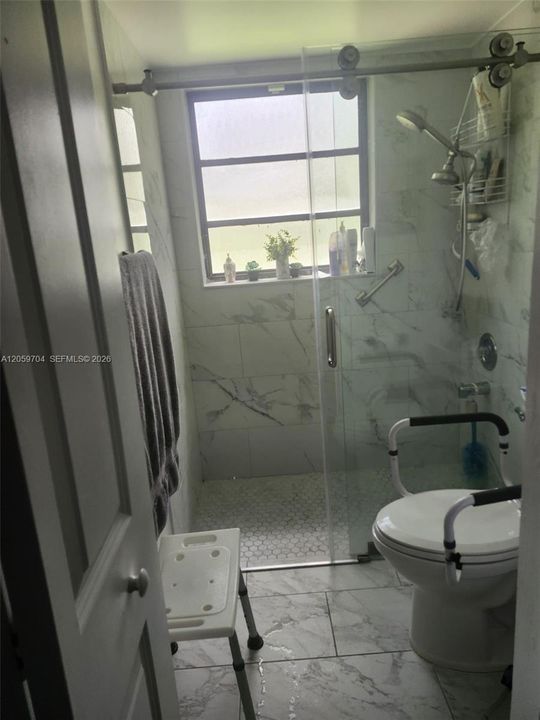 На продажу: $369,000 (2 спален, 2 ванн, 1340 Квадратных фут)