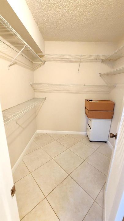 walk in closet